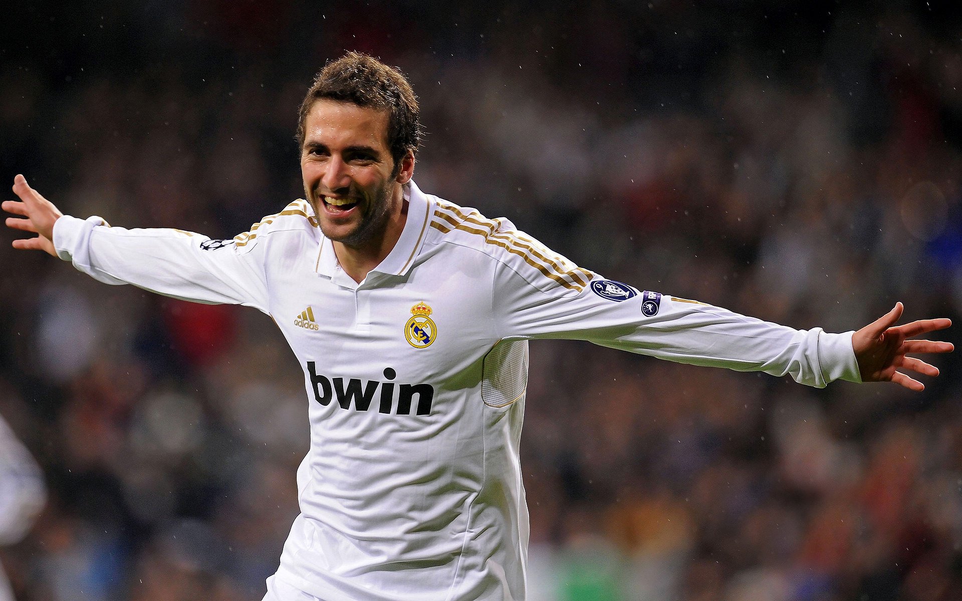 九游体育电竞-乌迪内斯主场取得-胜利，主力中锋创造帽子戏法，乌迪内斯转会